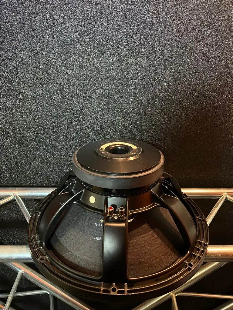 PARLANTE 18 SOUND 18LW1490