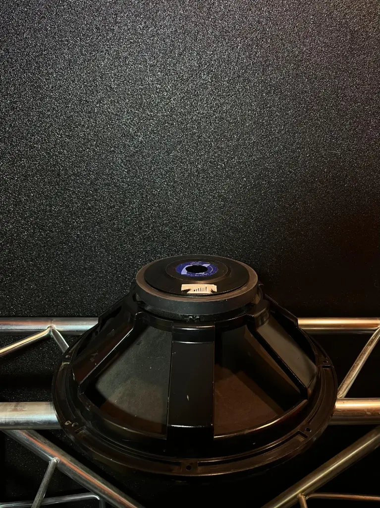 PARLANTE 18" BEYMA SM8