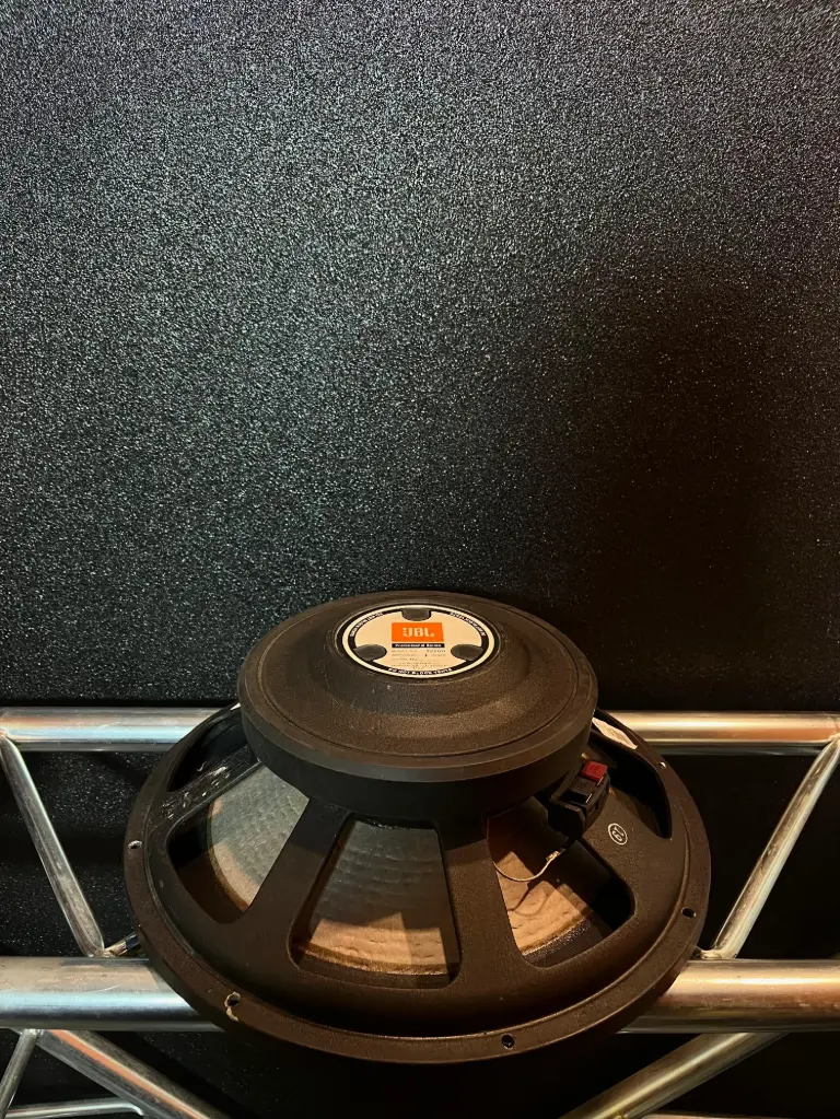 PARLANTE 15" TBL 2226H