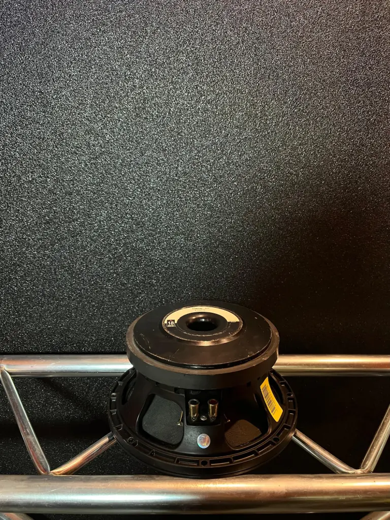 PARLANTE 10" 18 SOUND 10M600