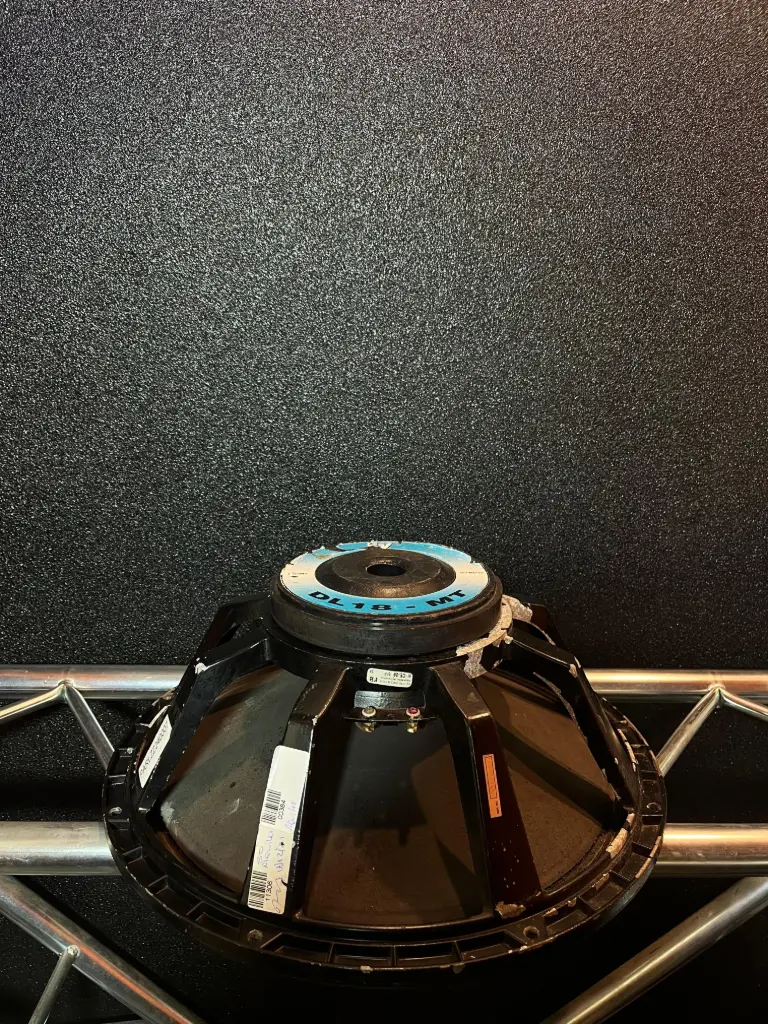 PARLANTE 18" EV DL 18-MT