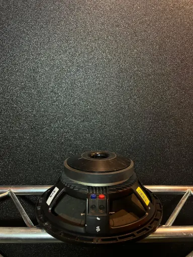 [OUT304] PARLANTE 15" AMERICAN VOX AV1510